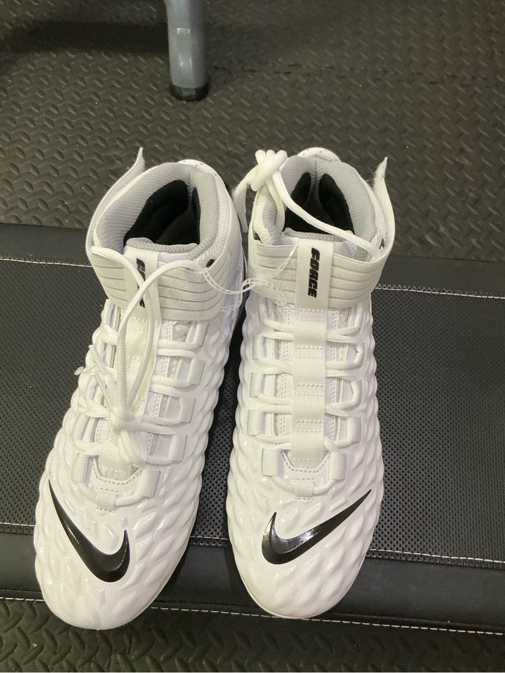 Nike Force Savage Pro 2 Football Cleats Sizes 10.5, 9, 8.5, 9.5 8 AH4000-100